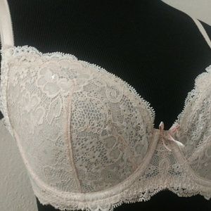 Victoria's Secret Angel Demi Unlined 34D